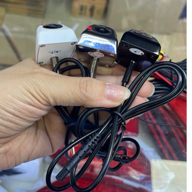 กล้องมองหลังติดรถยนต์แบบเจาะกะบะ เลือกสีก่อนสั่ง thumbnail 5