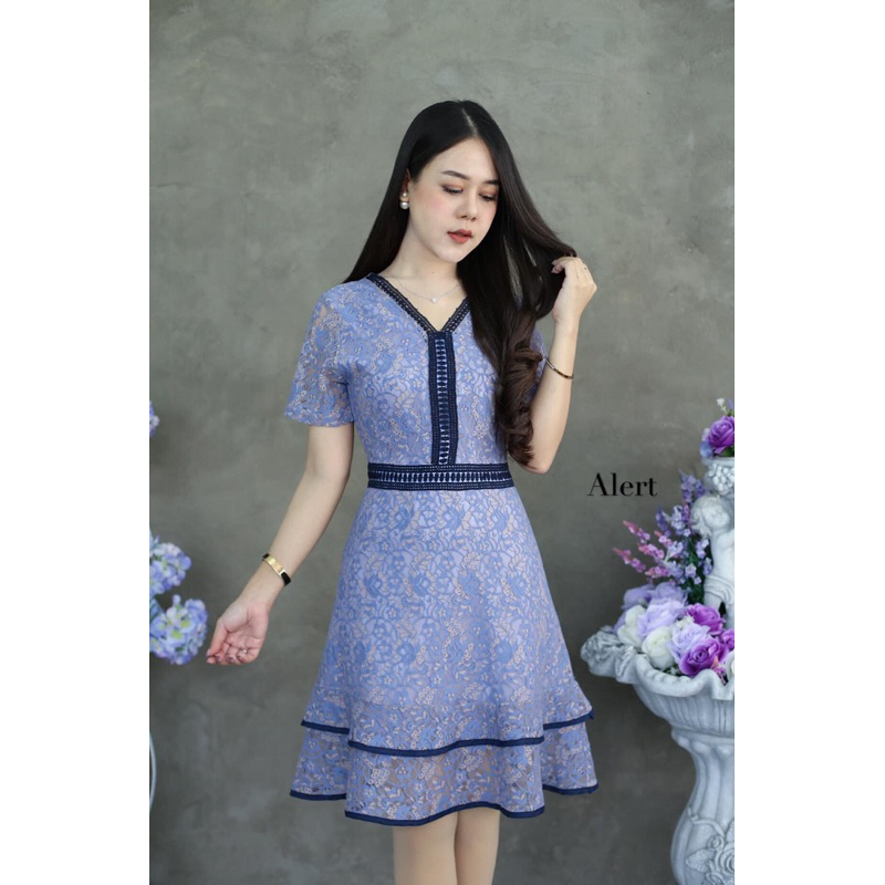 เดรสใส่ทำงาน ใส่ออกงานลูกไม้สีฟ้าอมม่วง ป้าย Alert แพทเทิล L