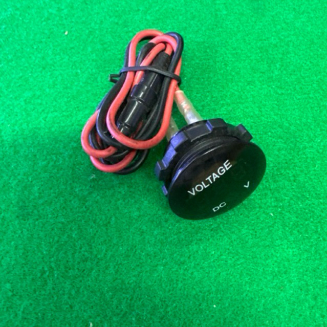 วัดโวลท์ดิจิตอลใส่รถแบบกลมเจาะพร้อมสายไฟมีฟิวส์แดงดำยาว60cmหน้าเงา