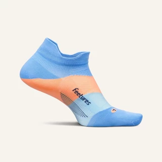 Feetures Elite Ultra Light Cushion ถุงเท้าวิ่งคุณภาพสูงจากอเมริกา ไร้ตะเข็บ กระชับ ช่วยลดการเสียดสีและการเกิดตุ่มพอง