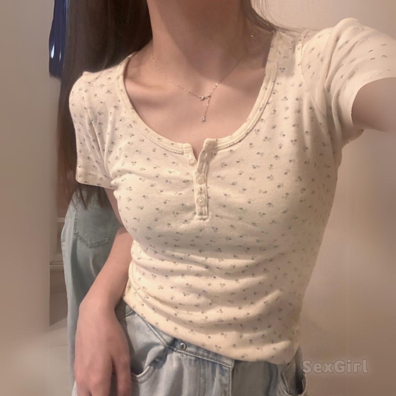 Sexy Girl สายเดี่ยว เสื้อยืดลายดอกไม้ แขนสั้นและสายเอี๊ยมก็ได้ ใส่สบาย จัดส่งจากประเทศไทย H9445