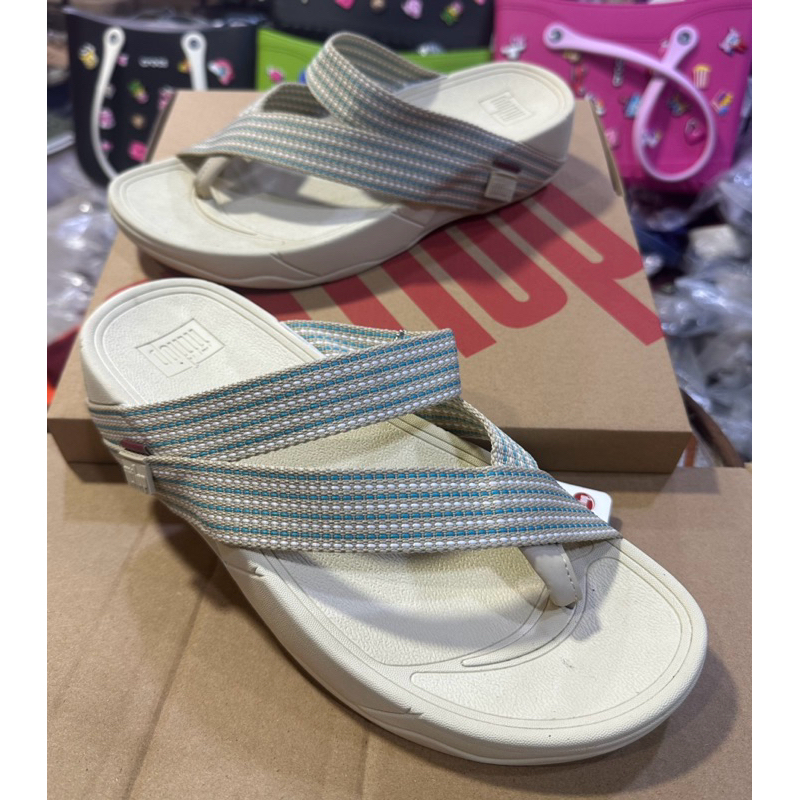 รองเท้าเเตะ fitflop สลิงรุ่นใหม่ สวย ใส่ได้ทั้ง หญิงและชายไซร้ 36----44