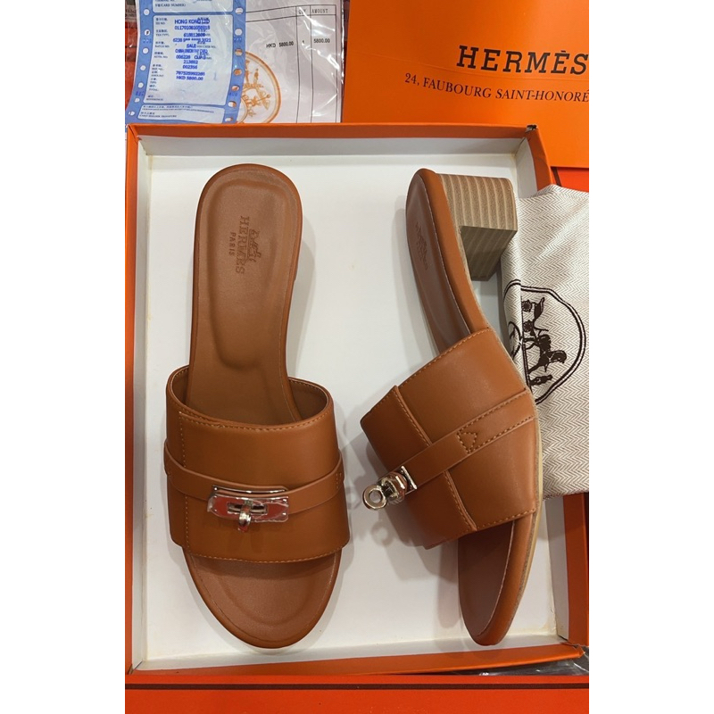 จัดโปร รองเท้าส้นสูง แบบสวม งานHi end1:1 สวยทุกจุด ตรงปก (size36-40)แถมกล่อง