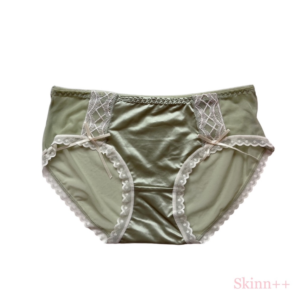 กางเกงใน รุ่น Low Waist Lace Panty by Skinn Intimate