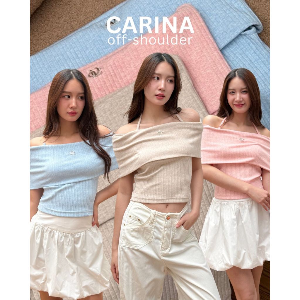 CARINA เสื้อปาดไหล่ผ้าร่องเนื้อนิ่มติดอะไหล่โลโก้แบรนด์ dressylismm