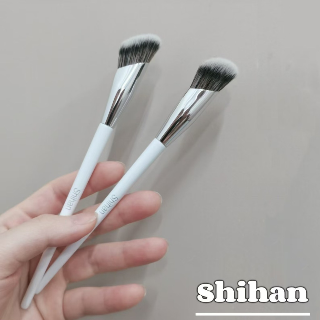 E180 แปรงแต่งหน้า ลงคอนซีลเลอร์ ปกปิดรอยคล้ำ ขนนุ่ม เกลี่ยง่าย ไม่เป็นคราบ