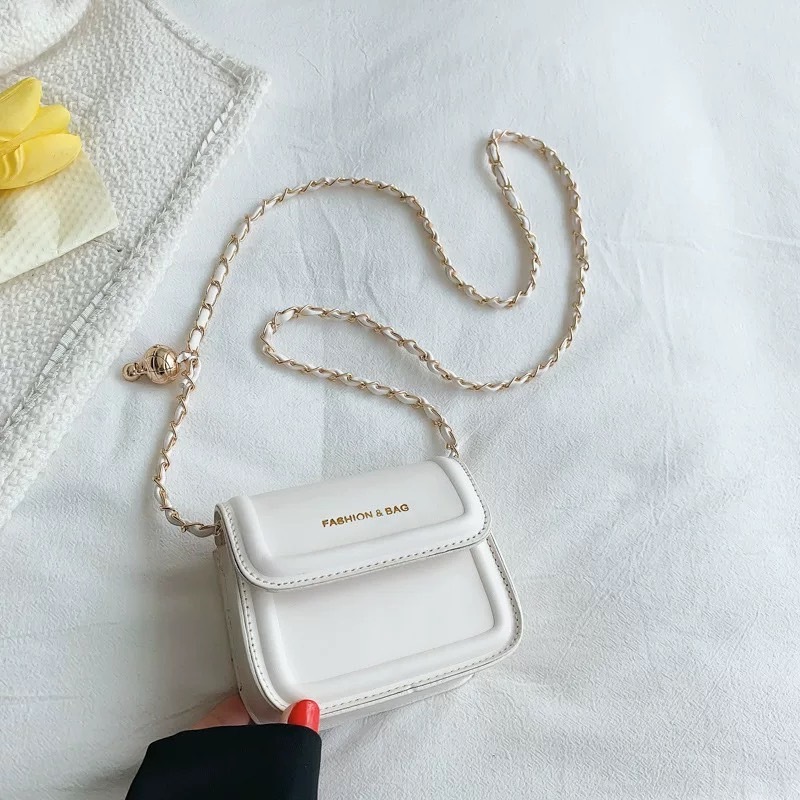 Fashion กระเป๋าสะพายข้างมินิมอล  แฟชั่น สายโซ่ หนัง PU พร้อมส่งจากไทย B-742