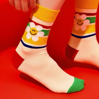 ✅ ขายดี Wiggle Wiggle Pattern Socks ถุงเท้าแฟชั่น สไตล์เกาหลี สวยมีเอกลักษณ์ ใส่ได้ทั้งชายและหญิง