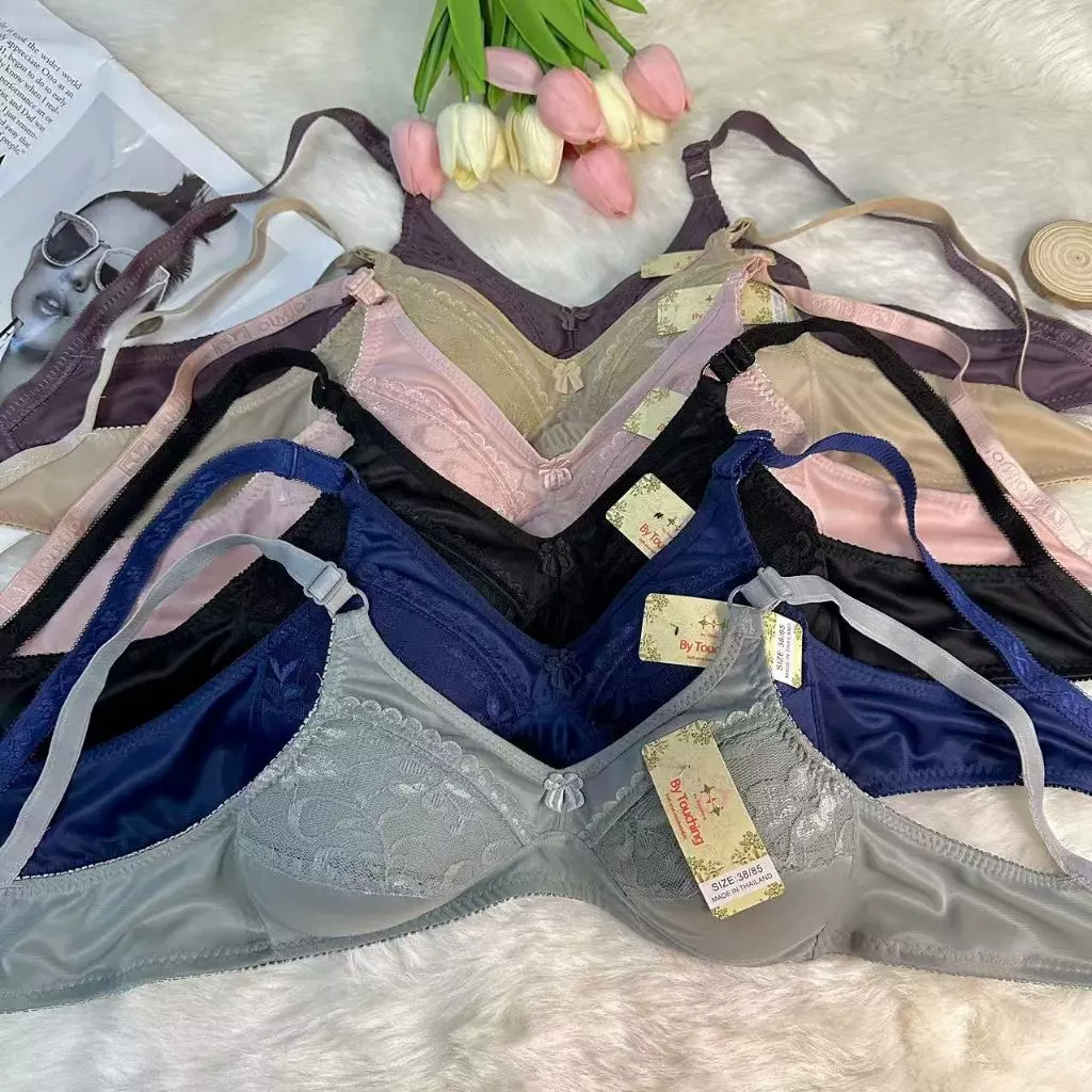 เสื้อในคนแก่ ลายลูกไม้ คัพB มี 2ตะขอ ไร้โครง ไร้ฟองน้ำ ใส่สบาย ของส่งจากกรุงเทพ Senior Wireless Bra