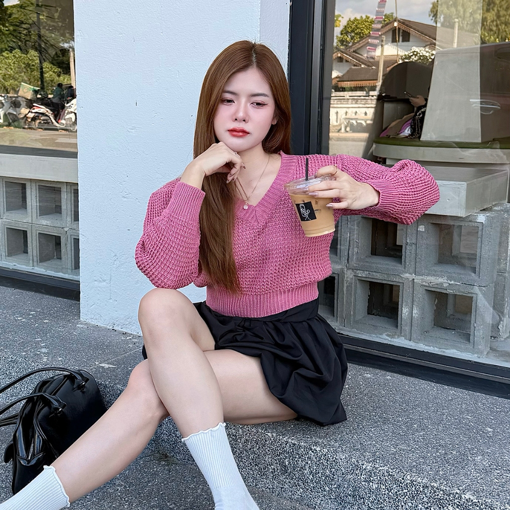 MesubShop เสื้อไหมพรม ทรงคอวี ผ้าไหมพรมถัก อุ่นนิ่มใส่สบาย ใส่เที่ยว ใส่กันลมกันหนาวได้ รุ่น คอวีไหมพรม