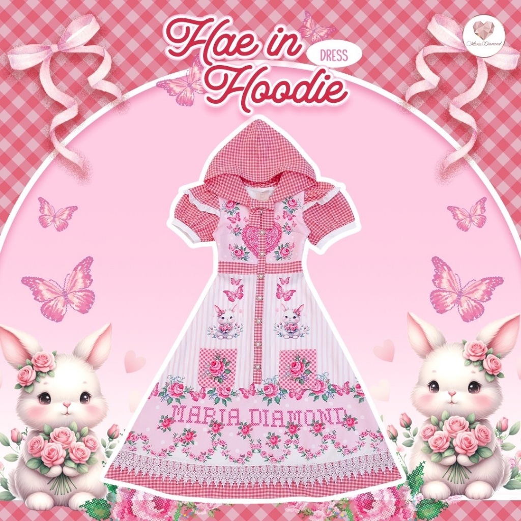 เผื่อ 1 ไซส์ (มี2XL) Hae in Hoodie Dress เดรสยาวมีฮู้ดผ้าเปเป้พิมพ์ลายกระดุมหน้า ตัดต่อผ้าสก็อตแดง กระเป๋าหน้า มีซับใน
