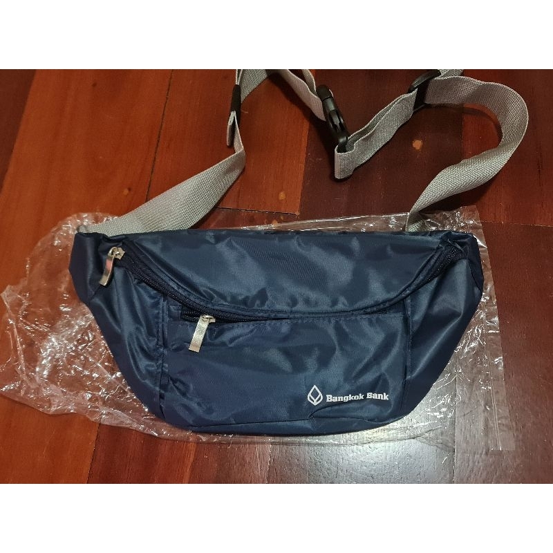 กระเป๋าคาดเอว Bangkok Bank มีซิบทั้งหมด3ช่อง ของใหม่มือ1 ราคาถูกสุดๆครับ
