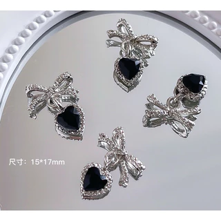 โบว์ห้อยเพชรหัวใจ สำหรับแต่งเล็บ งานอลังเพชรตุ้งติ้ง 10 ชิ้นต่อแพ็ค