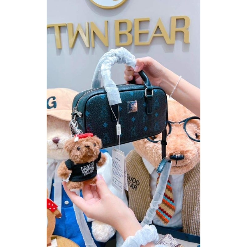 กระเป๋าสะพายข้างทรงขนมปัง น้องหมี GUOO BEAR