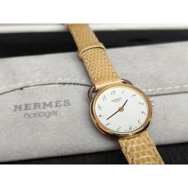 นาฬิกา HERMES PARIS  หน้าขาว ของแท้ พร้อมกล่องและถุงผ้า ตีตรา HERMES horloger