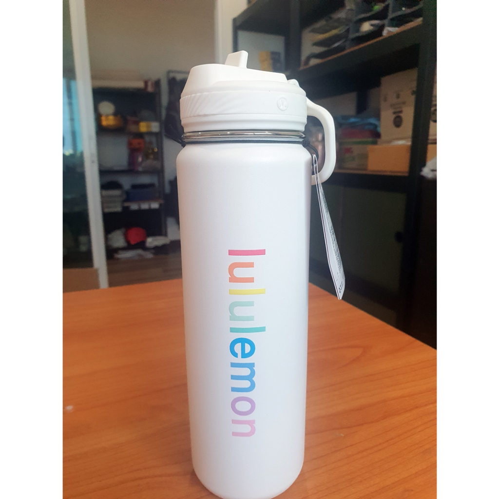 (แท้) lululemon Back to Life ขวดน้ำสเตนเลส เก็บความเย็น ขนาด 24oz 710ml (Kings basketball edition))