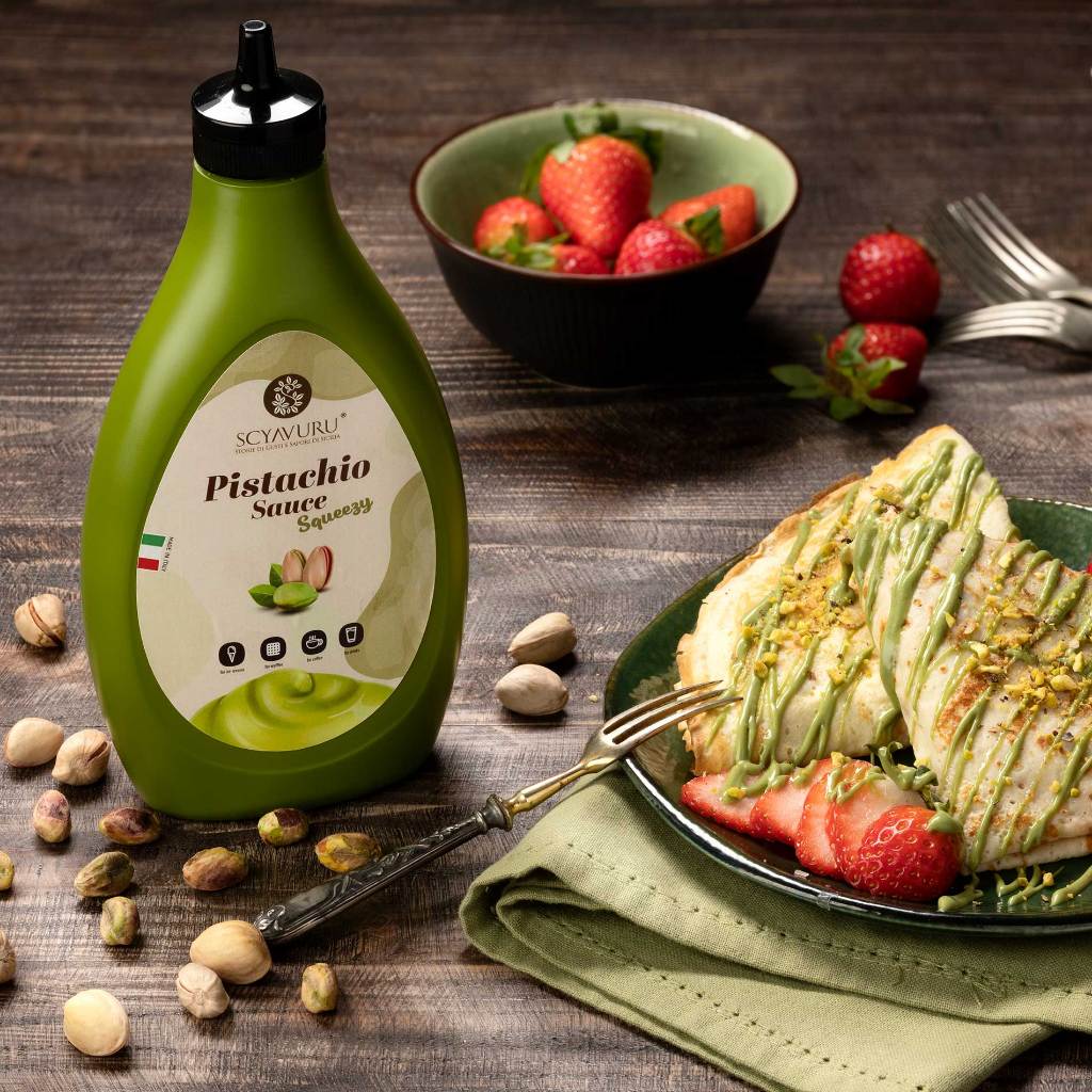 SCYAVURU Pistachio Sauce Squeezy ท็อปปี้งซอสพิสตาชิโอ นํ้าหนัก 500 กรัม จากอิตาลี มีฮาลาล BBF.03/03/