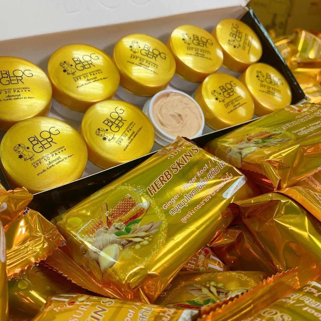 [ 5เเถม2 ] สบู่ขิงชัวร์เฮิร์บ 5 ก้อน + ครีมกันแดด Blockerใยไหม 2 ตลับ