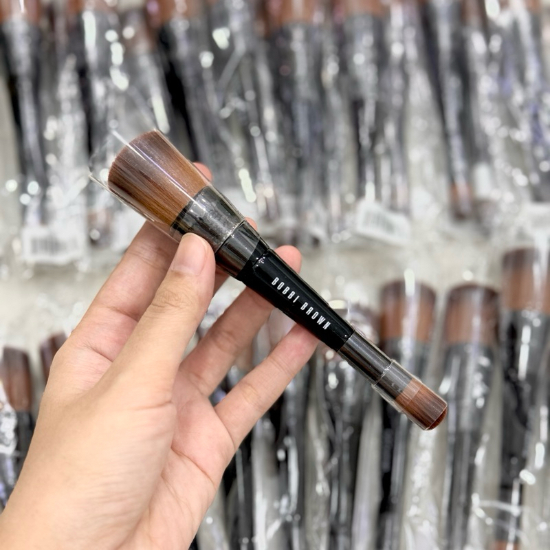 แปรงปัดแก้ม ลงรองพื้น Bobbi Brown ขนนุ่มๆ