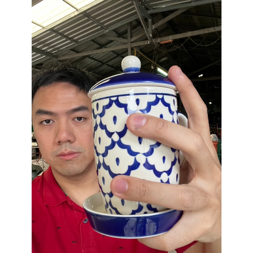 แก้ว พร้อมฝา มีฝาปิดและจานรอง ขนาด 9.5 x 13.2 x 16 ซม. หรือ 13oz ลายไทย ลายคราม ลายน้ำเงิน แก้วเซรามิค แก้วมัค โบราณ ลาย