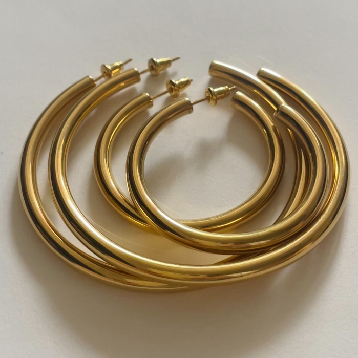 𝐴𝑆𝐻𝐼𝑅𝐴 (18k gold plated) Level 1 Chunky open hoop earrings