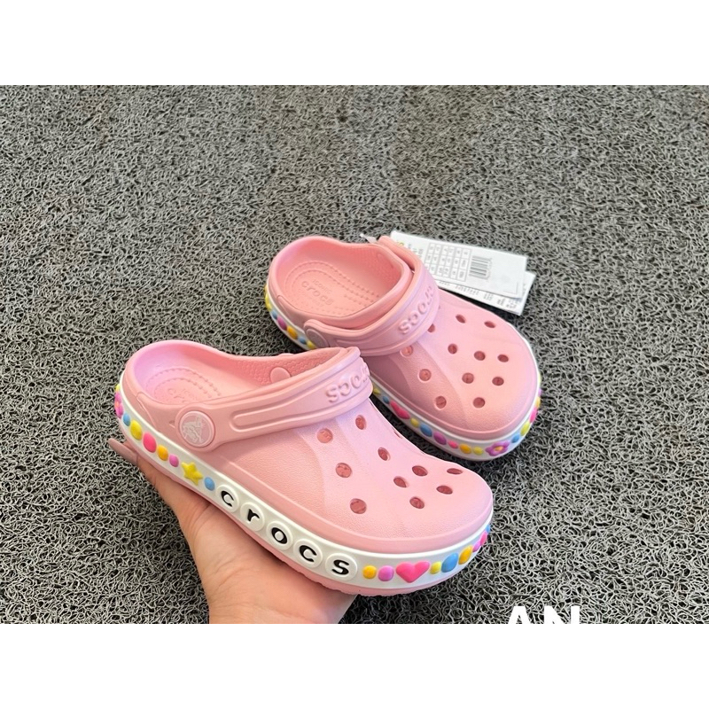 Crocs (เด็ก) LiteRide Kids งานพรีเมี่ยม สำหรับเด็กโดยเฉพาะ ทักแชทได้เลยครับ