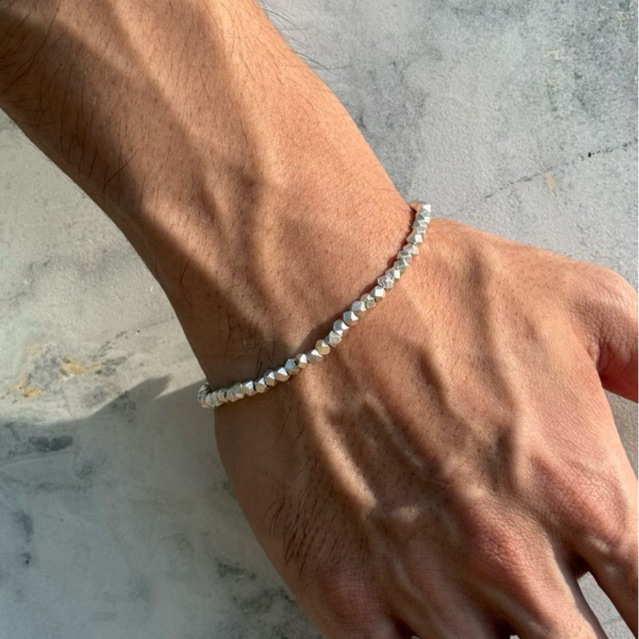 Marbella.bkk สร้อยข้อมือ เงินแท้ ลูกปัด ยืดได้ รุ่น Mantra Bracelet