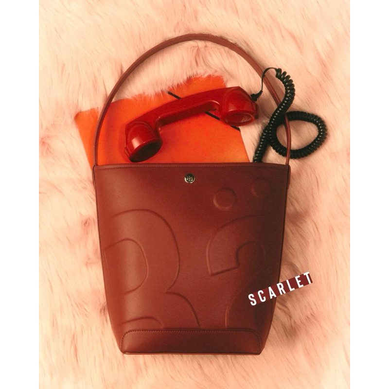 มือ 2(ของแท้ 100%) Rally The Bag Whisper Rally Movement รุ่นใหม่ล่าสุด RM กระเป๋าหนัง Tote Bag (ขายแ