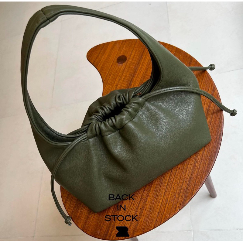 Kindlyreminder รุ่น jennie bag สี olive