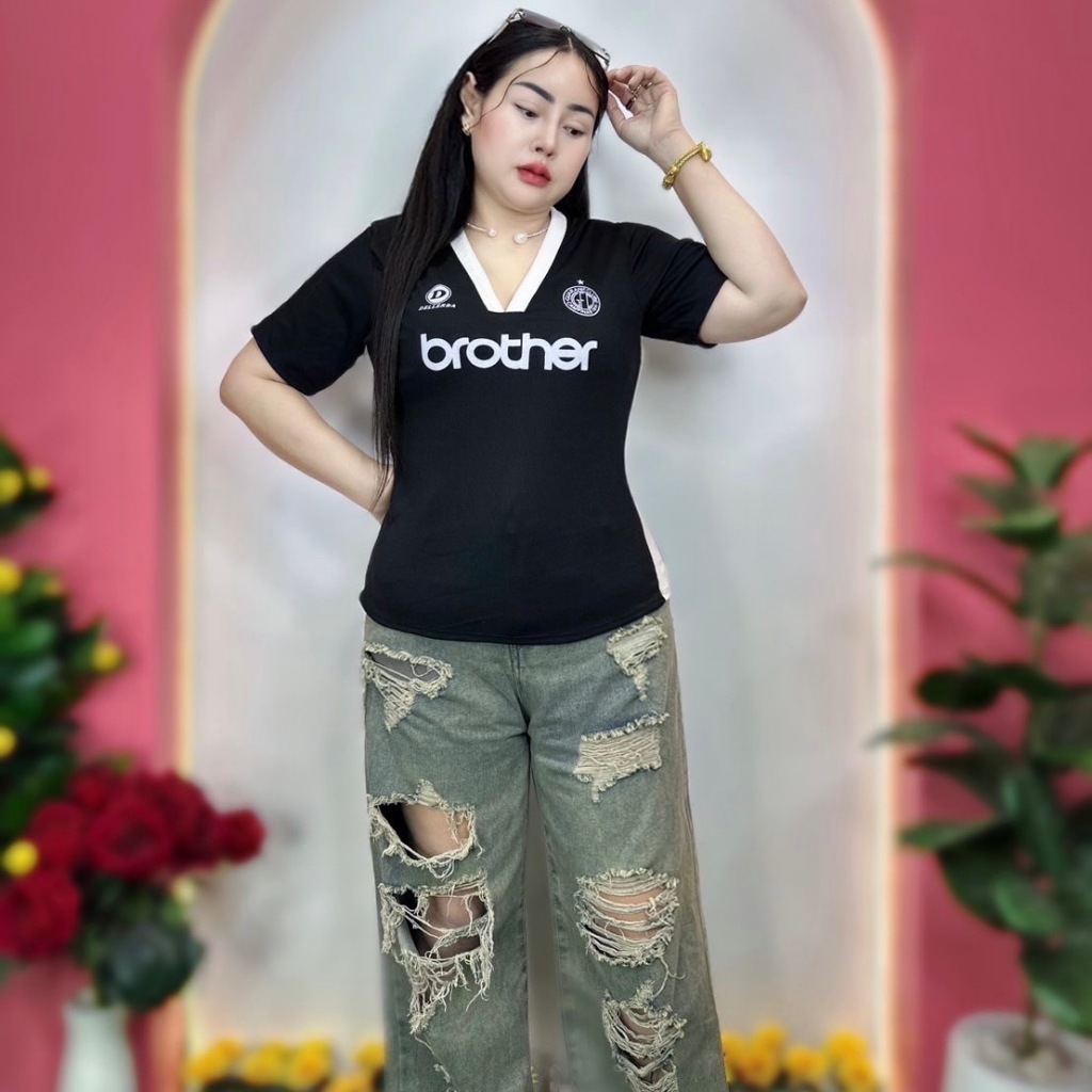 เสื้อบอลต๋องแฟชั่นสาวอวบ อก38-44 ยาว23 ผ้าร่องสกรีนลาย คอวี สวยมาก **รุ่น เสื้อบอลผ้าร่อง บาวเทอร์ตัวยาว
