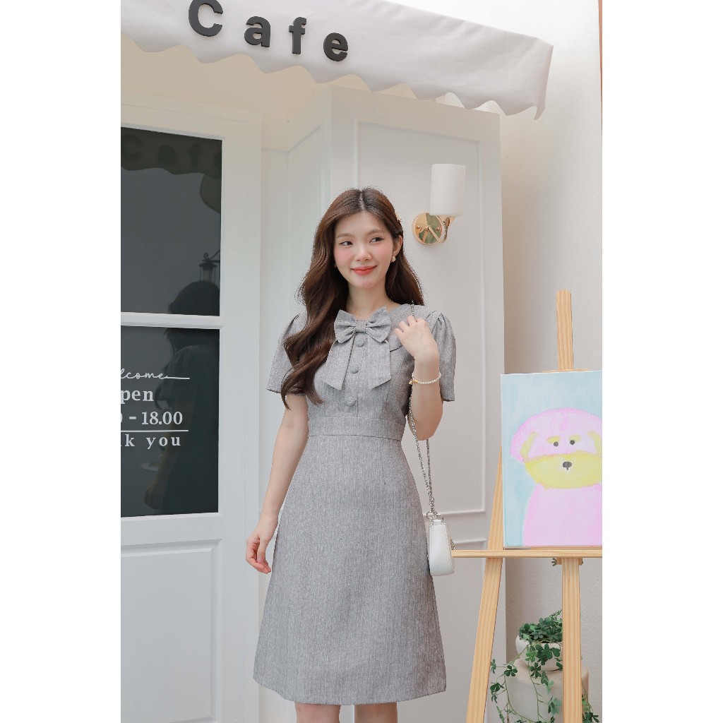 Romi"Oil" J602 ชุดเดรสสีเทา (คอปกแต่งโบว์)