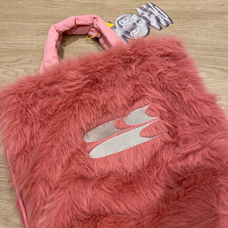 พร้อมส่ง กระเป๋า Pink Shoulder Bag จากแบรนด์ CryingCenter ของแท้
