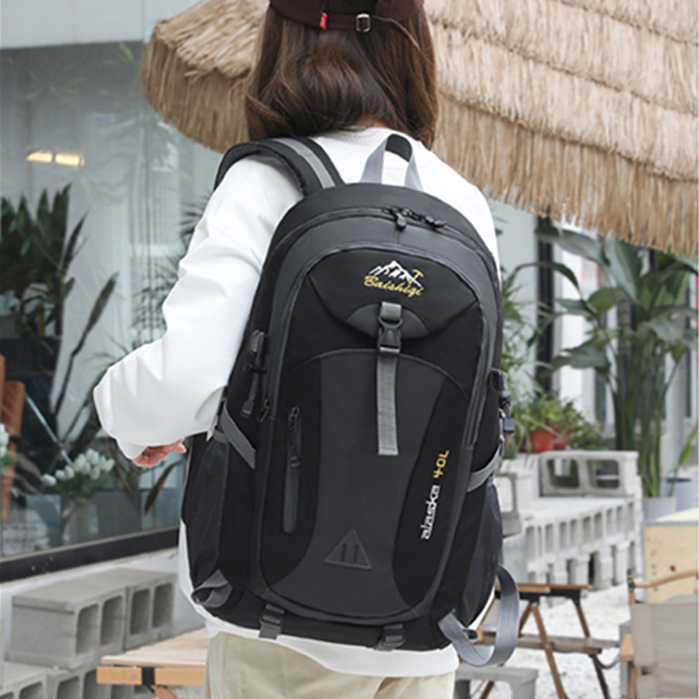 กระเป๋าเป้กันน้ำจุของได้เยอะ ขนาด 40 ลิตร น้ำหนักเบา เหมาะสำหรับการเดินทางกลางแจ้ง เหมาะสำหรับผู้ชายและผู้หญิง