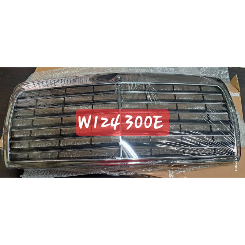 BENZ หน้ากระจัง/กระจังหน้าแต่ง(ครบชุด) สำหรับรถเบนซ์ รุ่นW124  300E(Made in Taiwan)