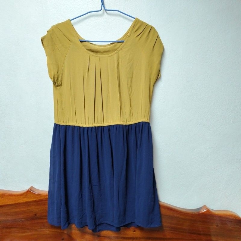 เดรส s, m, l 16 บาท งาน clear stock สภาพดีตีเป็นมือสอง
