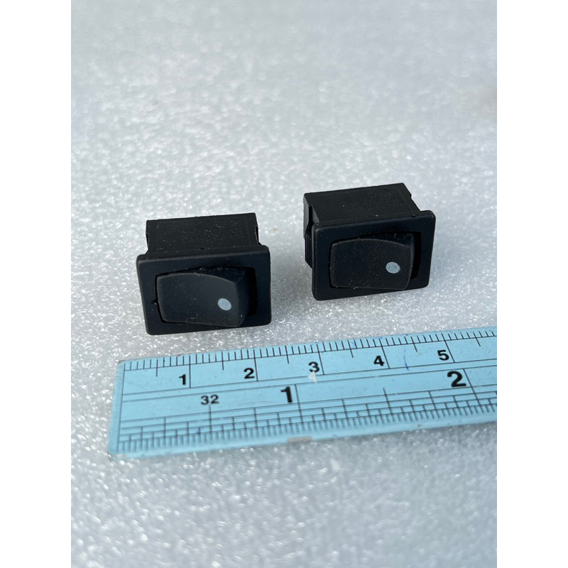 XW-601 (แพ็ค1ตัว)BX สวิทช์กระดก3ขา10A125V 6A250V สวิทช์Rocker Switch แบบเหลี่ยมสีดำสินค้าเกรดอย่างดี