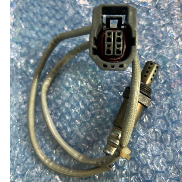 O2 เซ็นเซอร์ท่อไอเสีย MAZDA2 o2n28140เครื่องZY ยาวประมาณ 75 cm มือสองญี่ปุ่น ดูรูปก่อนกดสั่งซื้อ