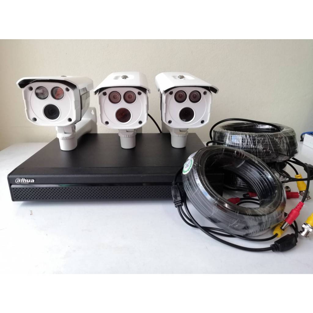 เครื่องบันทึก8CH พร้อมกล้องภายนอก 3 ตัว 1MP ระบบCVI Dahua DHI-iHDCVR5108H-F  [Clearance]