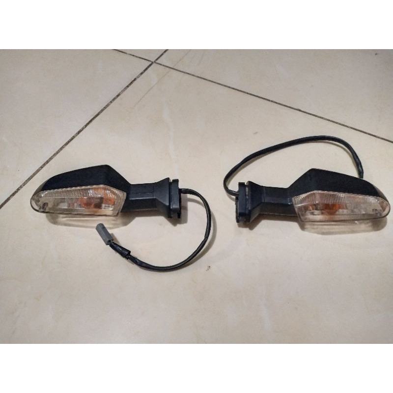 ขายยกชุดไฟเลี้ยวหน้าซ้าย,ขวาz800ของแท้(มือสอง)