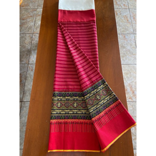 ซิ่นตีนจกเมืองลอง (สีแดง) 📍กรุณาสอบถามสินค้าก่อนการสั่งซื้อ)