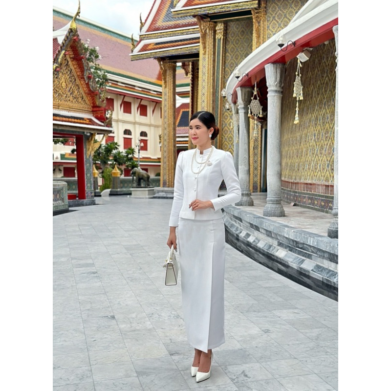 ชุดจิตรลดา ชุดขาว ชุดไทย
