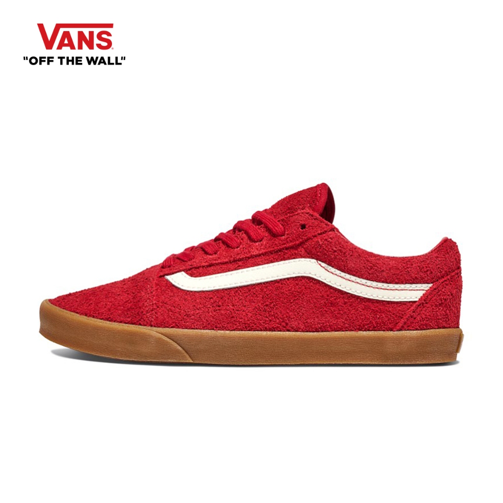VANS OLD SKOOL LOWPRO - RED/GUM รองเท้า รองเท้าผ้าใบ ผู้ชาย ผู้หญิง