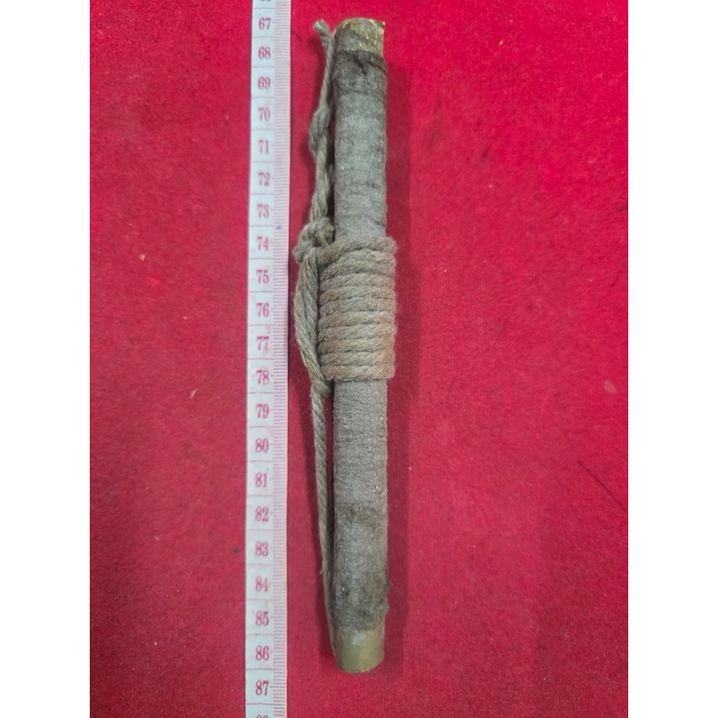 ตะกรุดโทน หลวงปู่ทิม วัดละหารไร่ ผอกผงพราย เนื้อทองเหลทอง โค๊ตศาลา