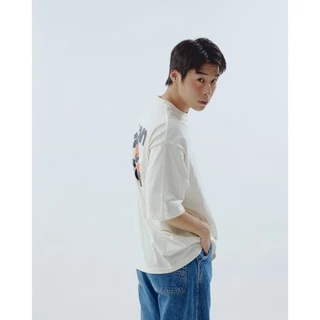 maison KEEPS | The Oversized maison Record Tee | Unisex | เสื้อยืดทรงoversized ลายปริ้นท์ มี 2Sizeให้เลือก อก44" และ48"