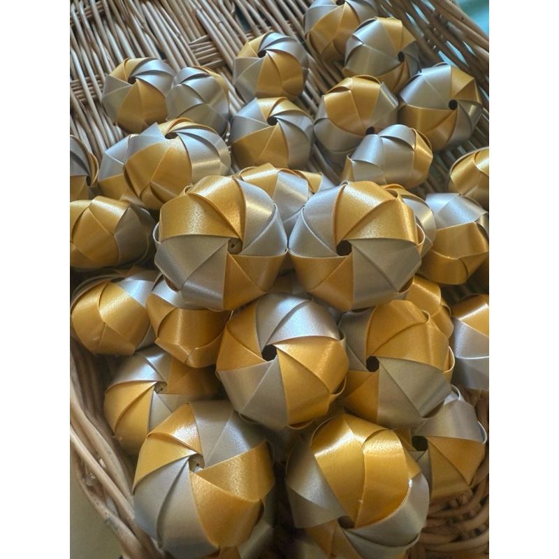 เหรียญโปรยทาน  💛สีทูโทนเงินทอง💛 ‼️งานตัวเปล่า ‼️ ☺️  1แพ็ค  50 / 100 ลูก  👉🏻พร้อมส่งค่ะ