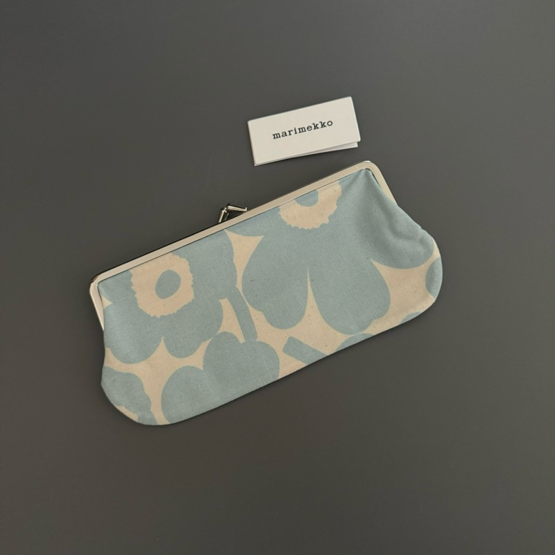 พร้อมส่ง Marimekko Silmälasikukkaro Mini Unikko bag ของแท้100% กระเป๋าใส่ของ ใส่เงิน เครื่องสำอางค์