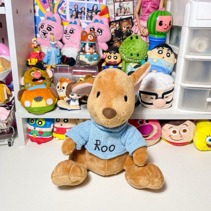 พร้อมส่ง🚚 ตุ๊กตาจิงโจ้รู roo - winnie the pooh🤎 เสื้อมีรอยเลอะ