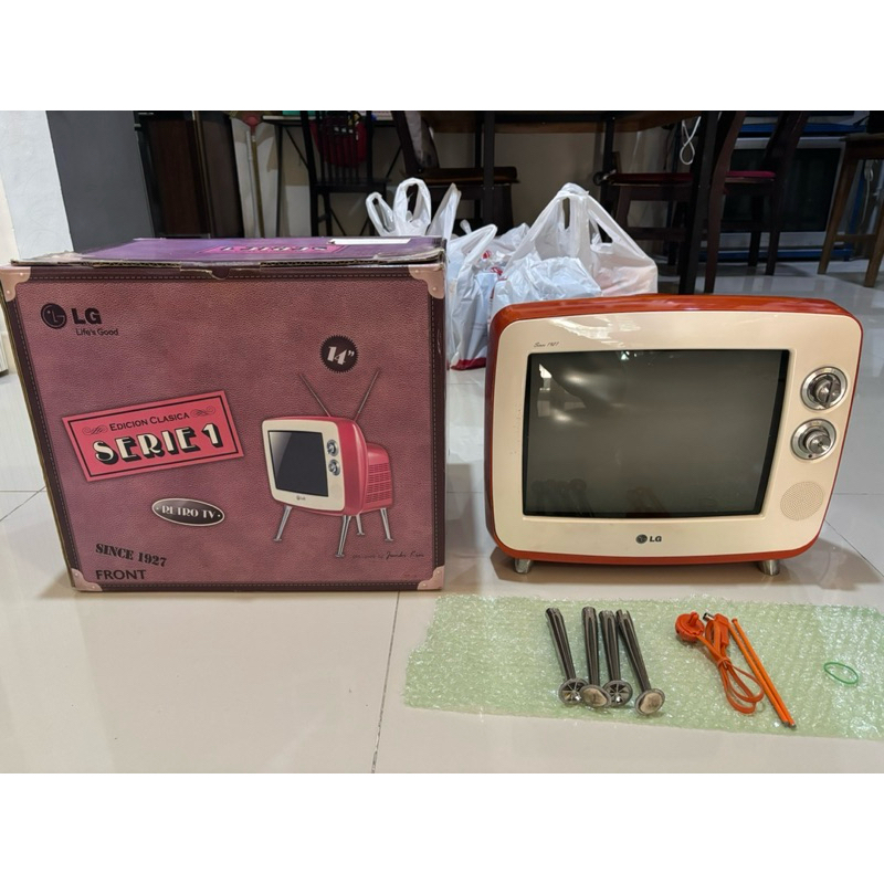 TV LG Retro Orange Color 14 inches