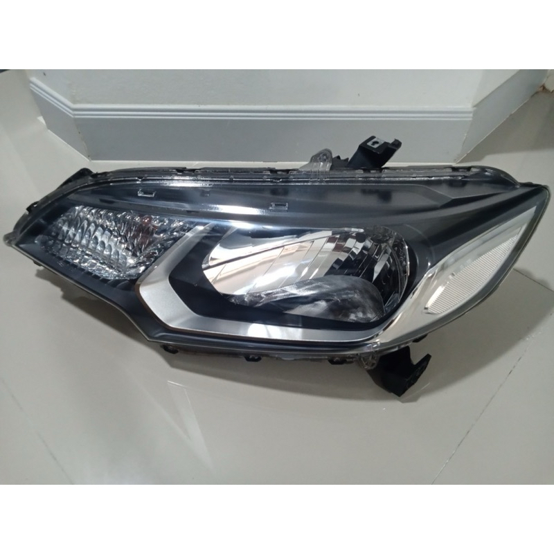 Honda Jazz GK ไฟหน้าแจ๊ส gk 2014-2019 ข้างซ้ายฝั่งคนนั่ง (L) แท้มือ 2 สวยๆ
