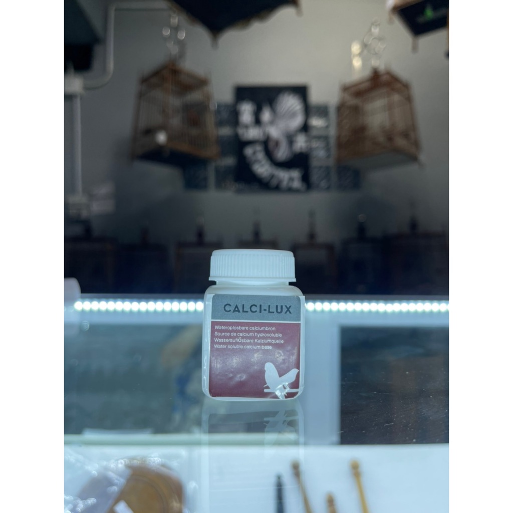 แคลเซียมสำหรับนก calci-lux แบ่งจำหน่าย25กรัม
